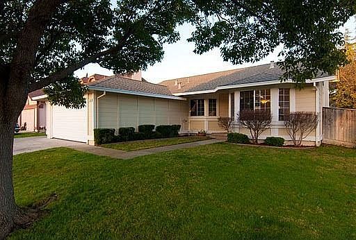 1st image of 774 Vintage Ave