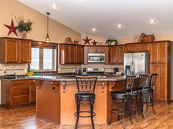 5th image of 3011 Lakecrest Rd NE