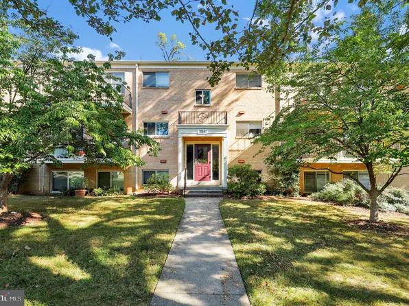 10661 Montrose Ave APT 202, Bethesda, MD 20814