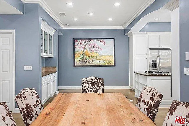3976 Tilden Ave — Photo 9
