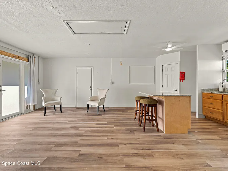 215 Pelican Dr — Photo 6