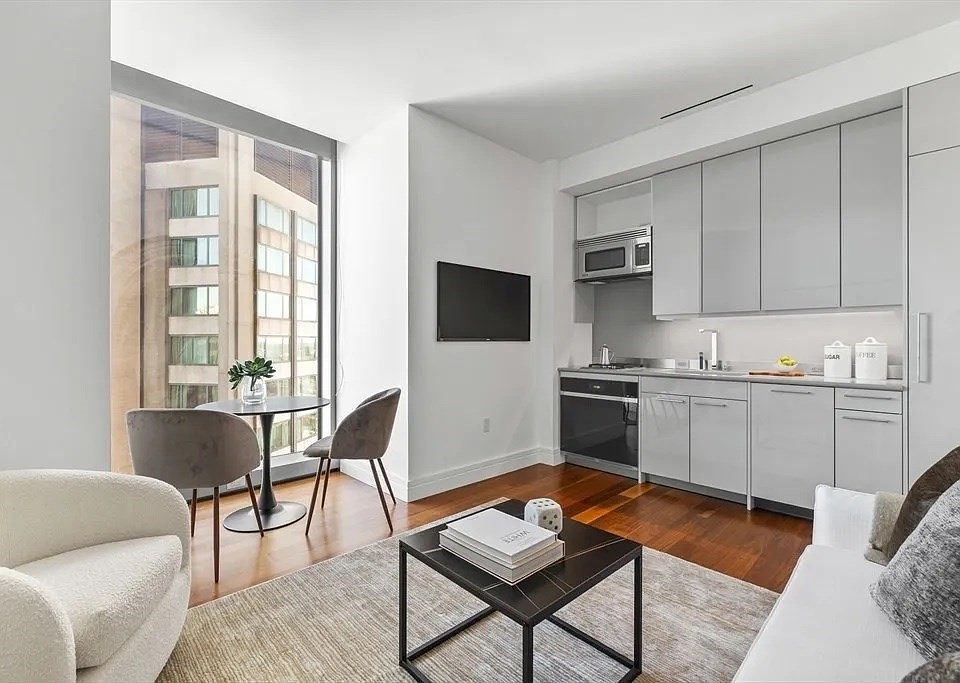 1st image of 1 Dalton St Unit 2401