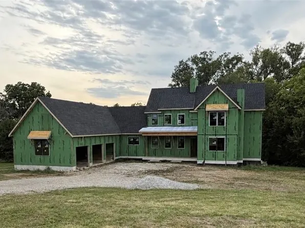 1620 S Borgman Rd, Buckner, MO 64016