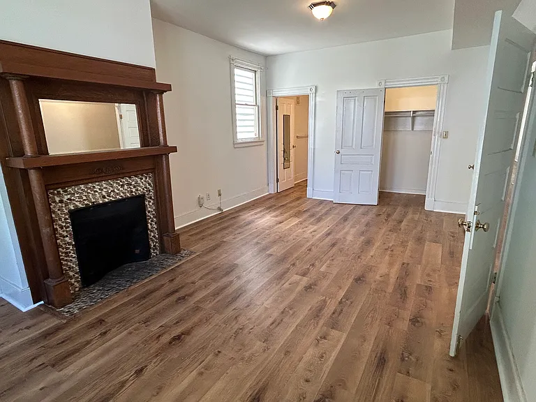 3509 E Clay St #1 — Photo 3