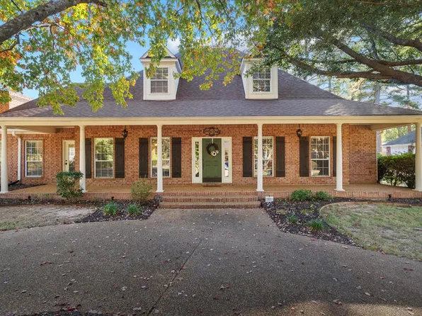 5803 Winchester Dr, Texarkana, TX 75503