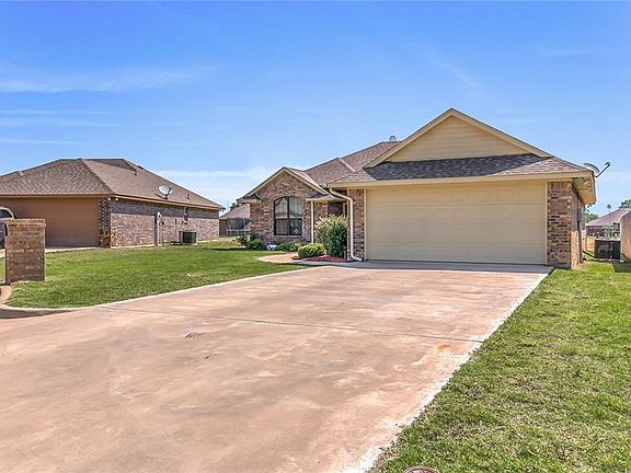 3rd image of 9146 Parkview Cir