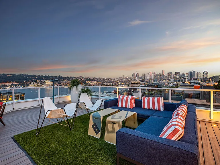 The Summit at Lake Union — Photo 3