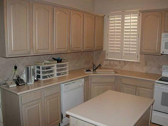 4th image of 10656 Woodchase Cir