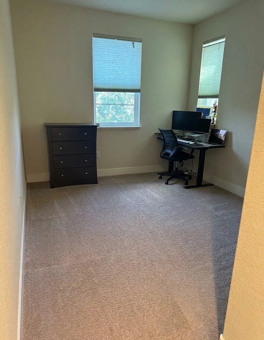4 bed, 2215 sqft, $4,850 — Photo 4