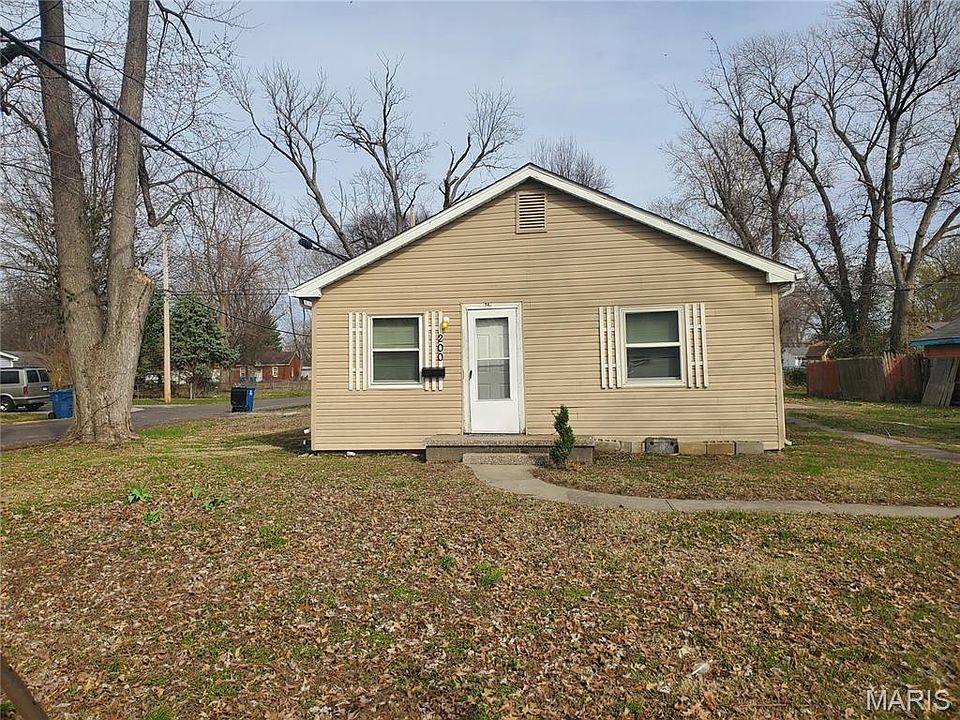 1st image of 200 Indiana Ave