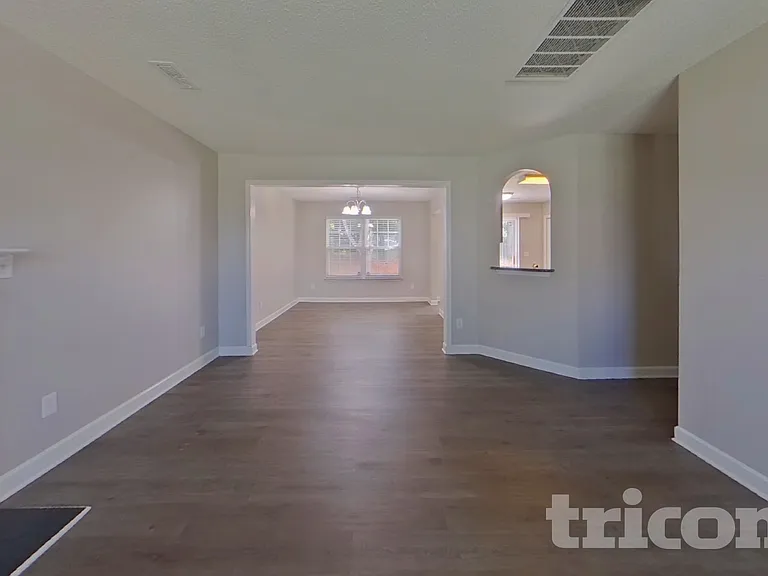 1008 Crowders Woods Dr — Photo 3