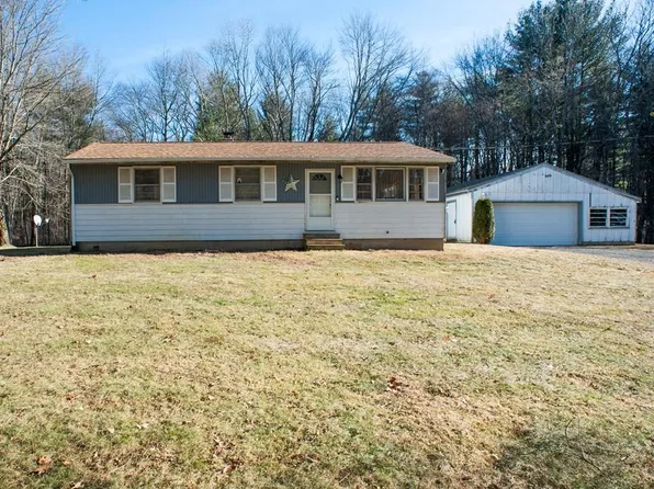 30 W Brookfield Rd, North Brookfield, MA 01535