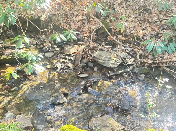 645 Tunnel Rd #157 & 158, Marion, NC 28752