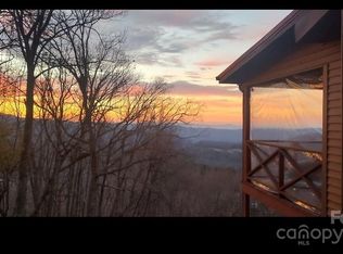 1241 Wipprecht Dr, Spruce Pine, NC 28777