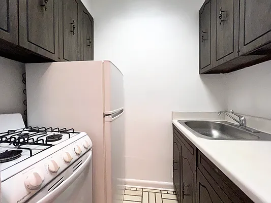 Rented by Cayenne Realty Group | media 9