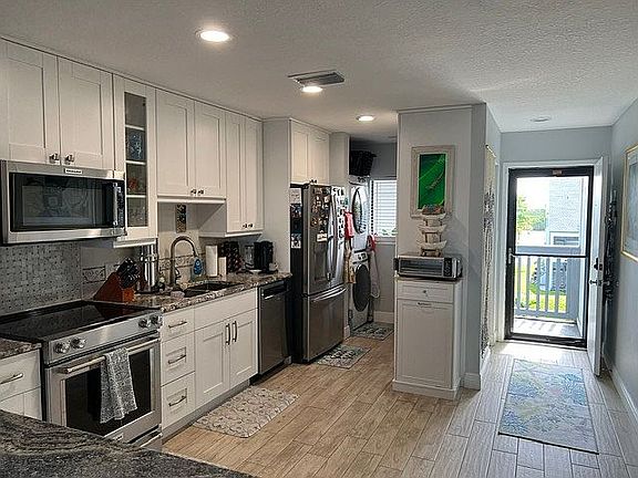 Kitchen/Laundry/Entry