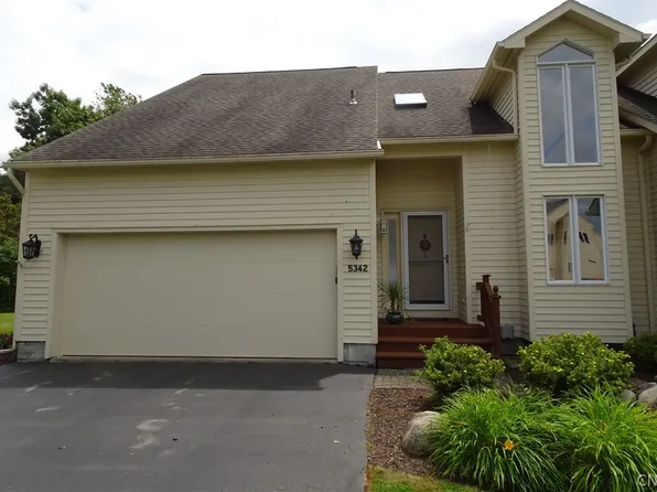 5342 Bunker Hill Way, Syracuse, NY 13207