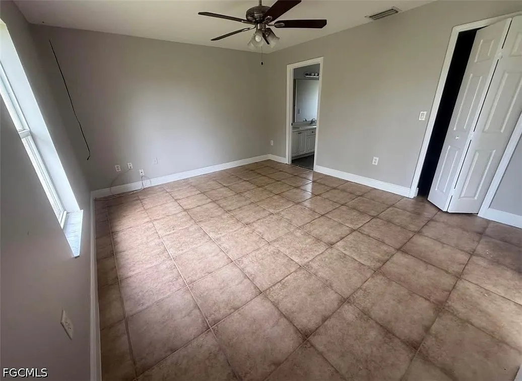 3 bed, 2.0 bath, 1407 sqft, $1,700 — Photo 4