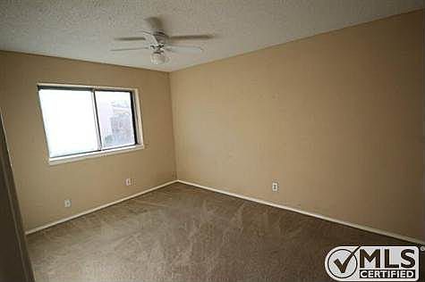 5th image of 1014 Ontario Dr
