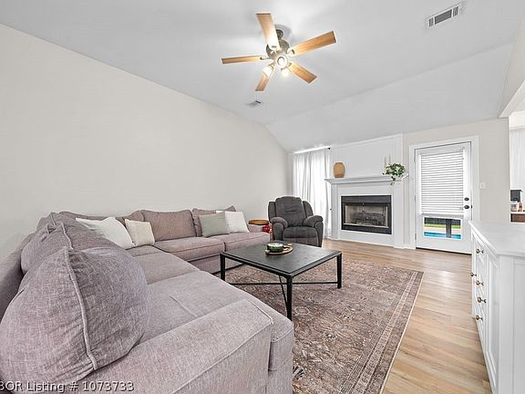 3rd image of 1200 Aspen Ave