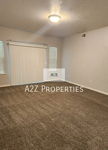 504 N Seven Peaks Blvd #1 — Photo 2