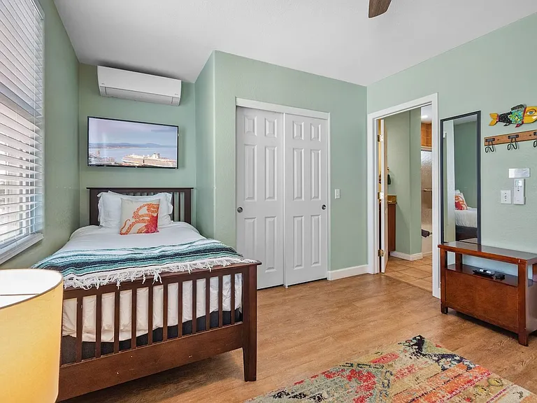 750 Yarmouth Ct — Photo 11