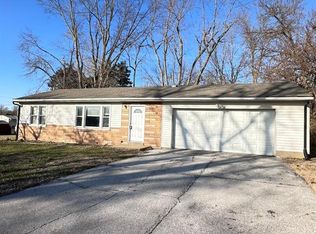 1215 Cove Ln, Saint Louis, MO 63138