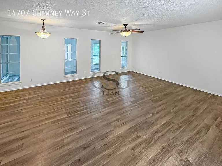14707 Chimney Way St — Photo 45