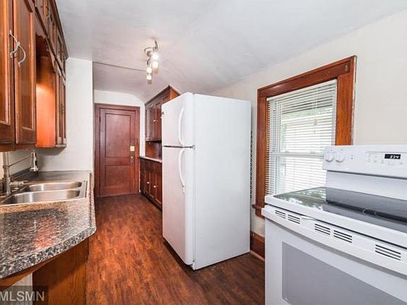 3rd image of 2727 Harriet Ave S #2