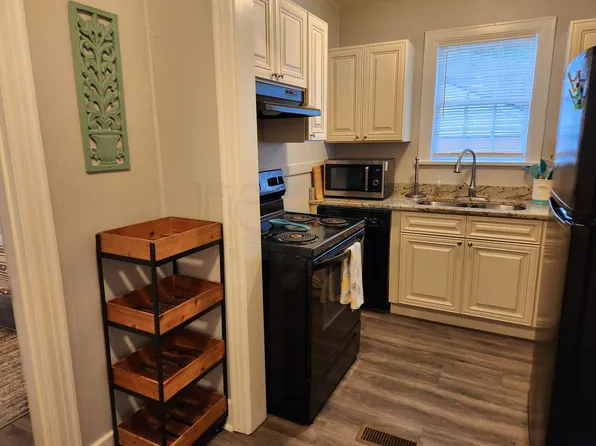 300 S Valentine St #4, Little Rock, AR 72205