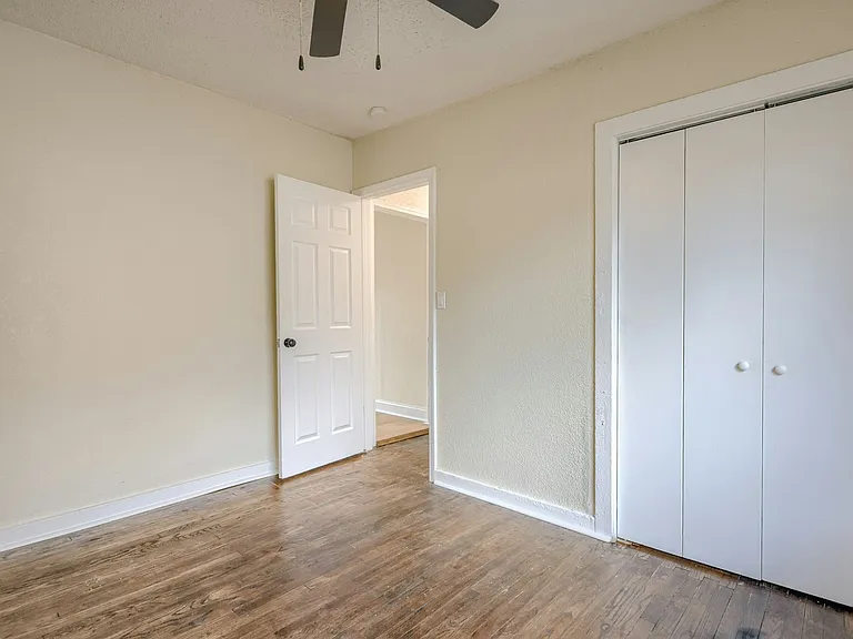 6212 Walrond Ave — Photo 15