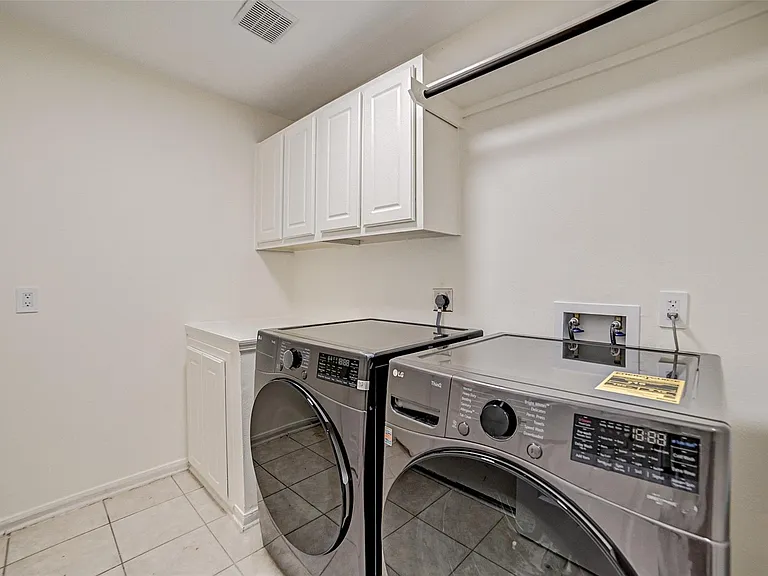 70 Camber Pine Pl — Photo 31