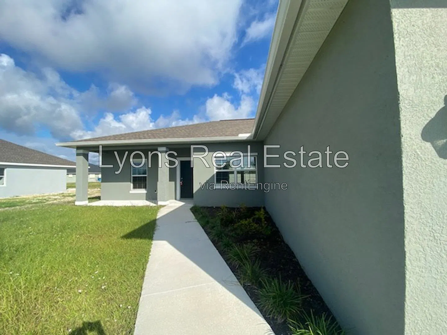 3 bed, 2.0 bath, 1600 sqft, $1,750 — Photo 2