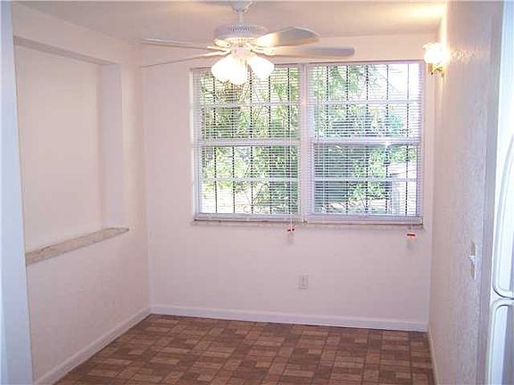 2nd image of 126 NE 3rd Ave