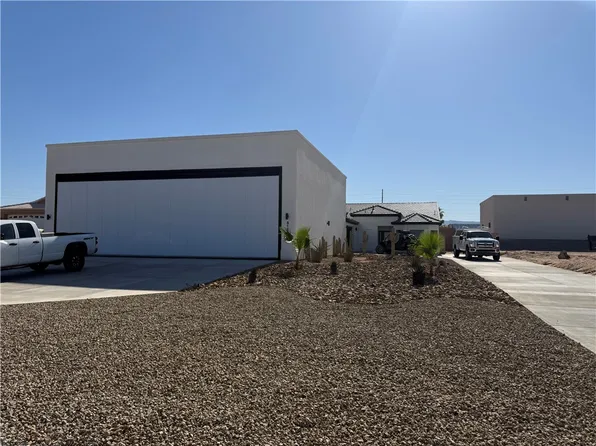 5128 S Taxi Way, Fort Mohave, AZ 86426