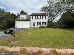 195 Village Spring Ln, Reinholds, PA 17569