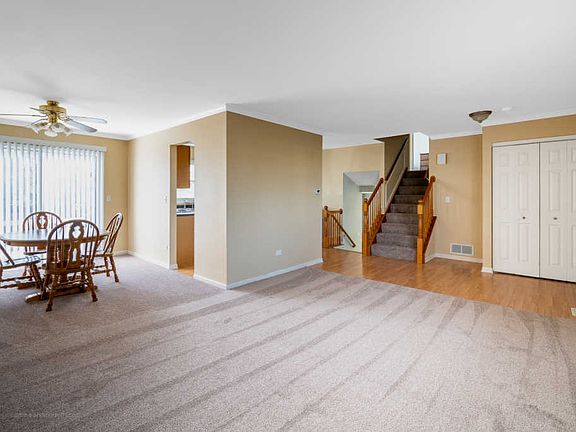 4th image of 143 S Elroy Ave