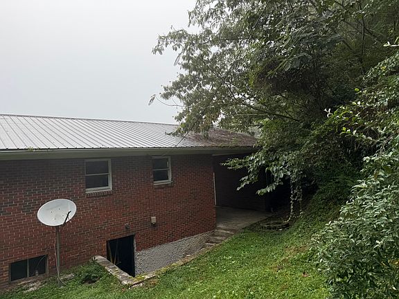 3rd image of 1044 State Highway 1426