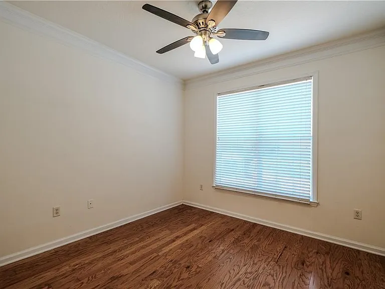 4007 Westchester Rdg NE — Photo 11