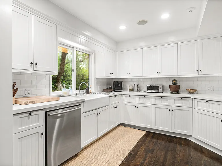 2107 El Roble Ln — Photo 14