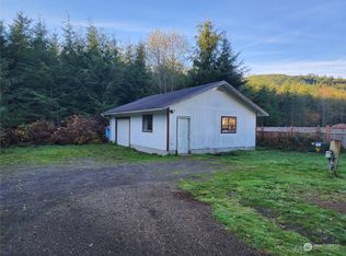 343 Elk Valley Rd, Forks, WA 98331