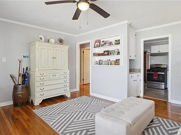 5th image of 36 Vivian Ct