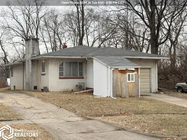 117 S 8th St, Burlington, IA 52601