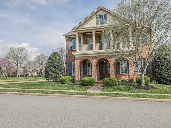 1676 Kelvington Blvd, Gallatin, TN 37066