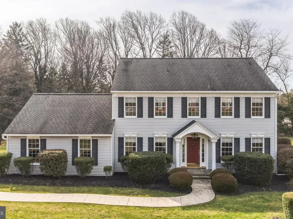 904 Brookmont Cir, Malvern, PA 19355