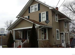 1 Freeman Ave, Middleport, NY 14105