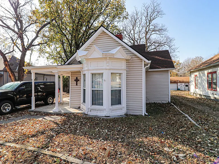 311 Harrison St — Photo 4