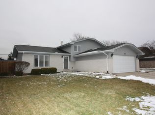 629 Gavin Ave, Romeoville, IL 60446