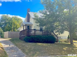 322 N 11th St, Murphysboro, IL 62966