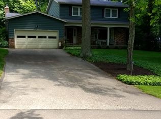 4253 Arrowhead Trl, Akron, OH 44321